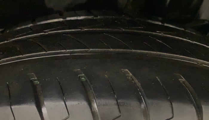 2022 Maruti Dzire VXI, Petrol, Manual, 25,110 km, Left Rear Tyre Tread