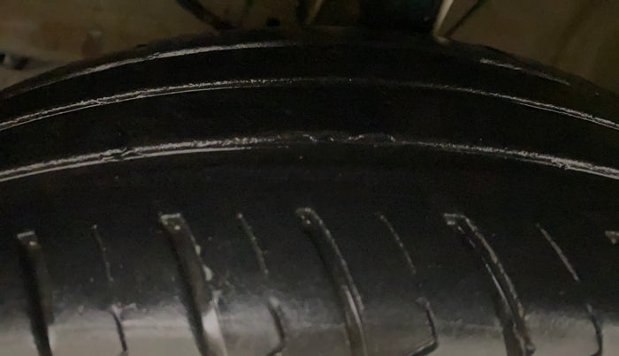 2022 Maruti Dzire VXI, Petrol, Manual, 25,110 km, Left Front Tyre Tread