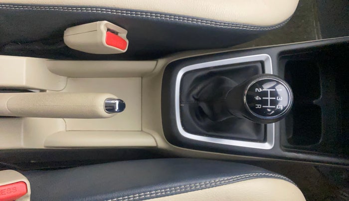 2022 Maruti Dzire VXI, Petrol, Manual, 25,110 km, Gear Lever