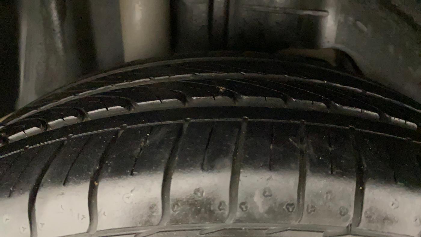 2018 Ford FREESTYLE TITANIUM 1.2 TI-VCT MT, Petrol, Manual, 17,511 km, Right Rear Tyre Tread