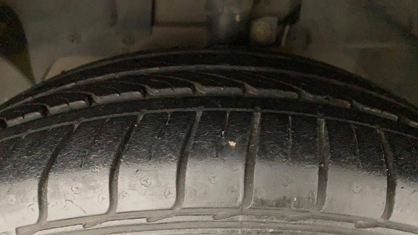 2018 Ford FREESTYLE TITANIUM 1.2 TI-VCT MT, Petrol, Manual, 17,511 km, Left Front Tyre Tread