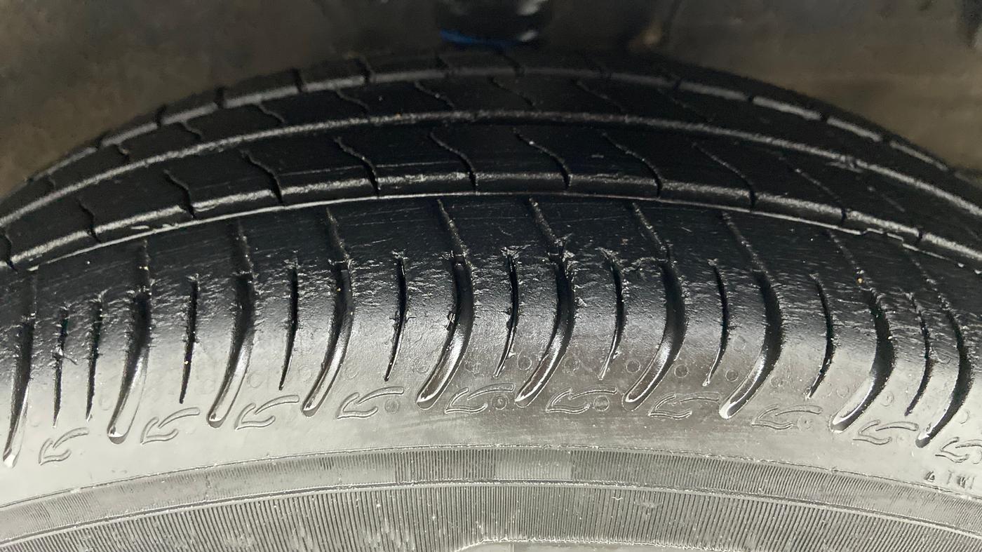 2020 Maruti S PRESSO VXI OPT AGS, Petrol, Automatic, 23,902 km, Right Front Tyre Tread