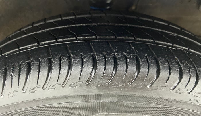 2020 Maruti S PRESSO VXI OPT AGS, Petrol, Automatic, 23,902 km, Right Front Tyre Tread
