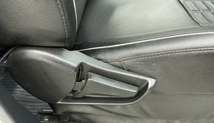 2020 Maruti S PRESSO VXI OPT AGS, Petrol, Automatic, 23,902 km, Driver Side Adjustment Panel