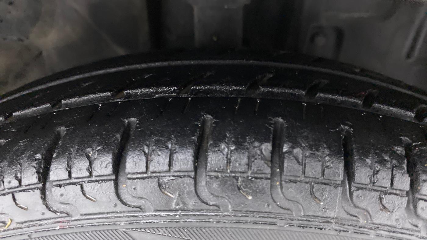 2018 Datsun Redi Go 1.0 T(O) AT, Petrol, Automatic, 57,361 km, Right Front Tyre Tread