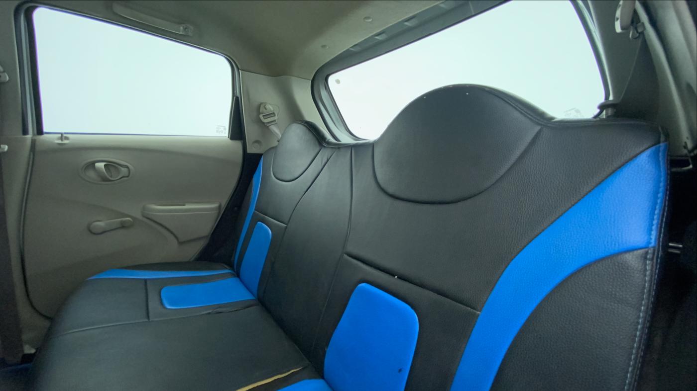 2017 Datsun Go ANNIVERSARY EDITION, CNG, Manual, 61,834 km, Right Side Rear Door Cabin