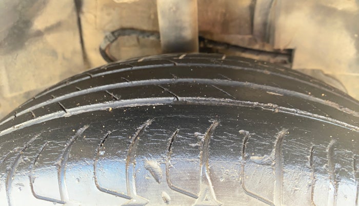 2017 Tata NEXON XZ PLUS PETROL, Petrol, Manual, 40,119 km, Right Front Tyre Tread