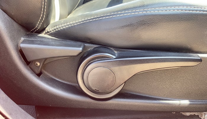 2017 Tata NEXON XZ PLUS PETROL, Petrol, Manual, 40,119 km, Driver Side Adjustment Panel