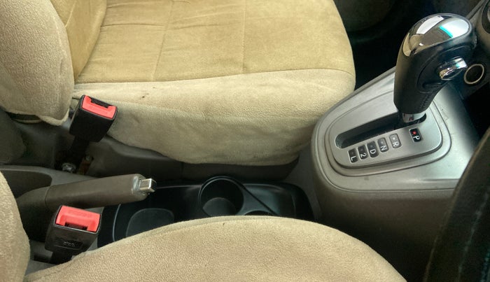 2011 Hyundai i10 SPORTZ 1.2 AT, Petrol, Automatic, 31,057 km, Gear Lever