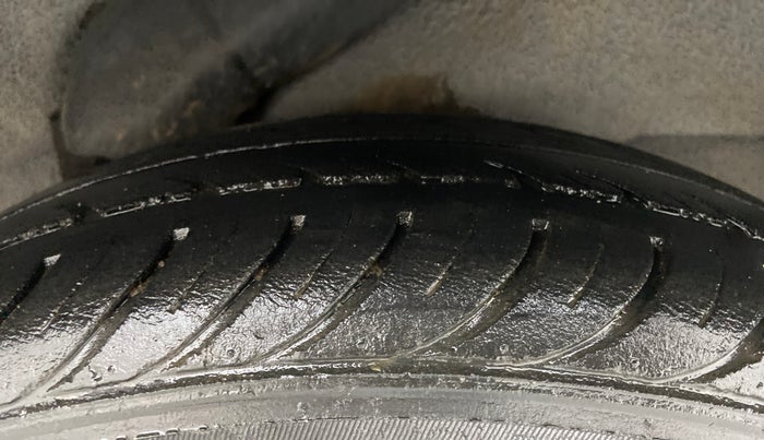 2011 Hyundai i10 SPORTZ 1.2 AT, Petrol, Automatic, 31,057 km, Left Rear Tyre Tread
