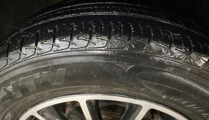2018 Maruti Baleno DELTA PETROL 1.2, Petrol, Manual, 47,100 km, Right Front Tyre Tread