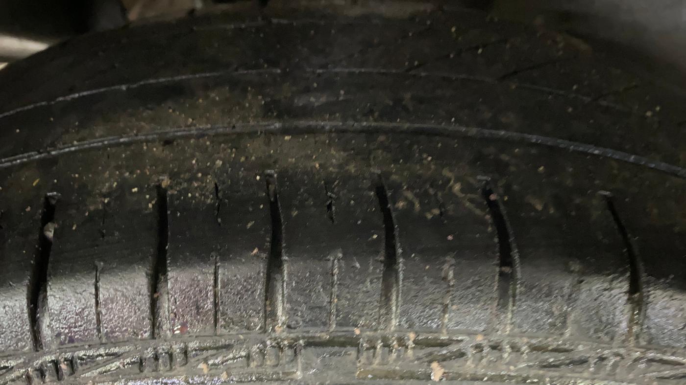2022 Maruti Swift LXI, Petrol, Manual, 1,39,698 km, Right Rear Tyre Tread