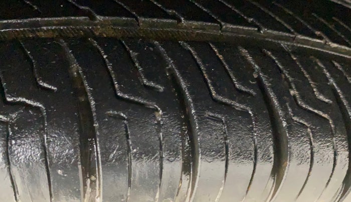 2020 Renault Kwid CLIMBER 1.0 (O), Petrol, Manual, 98,365 km, Left Front Tyre Tread