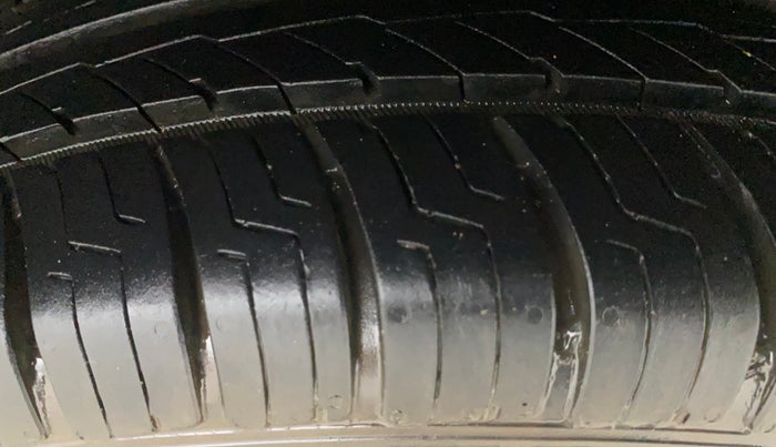 2020 Renault Kwid CLIMBER 1.0 (O), Petrol, Manual, 98,365 km, Left Rear Tyre Tread