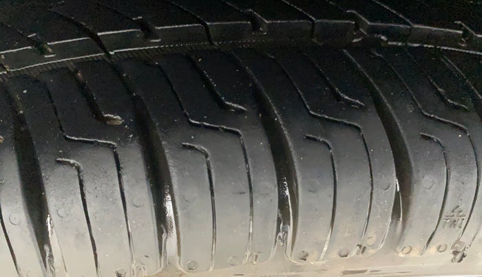 2020 Renault Kwid CLIMBER 1.0 (O), Petrol, Manual, 98,365 km, Right Rear Tyre Tread