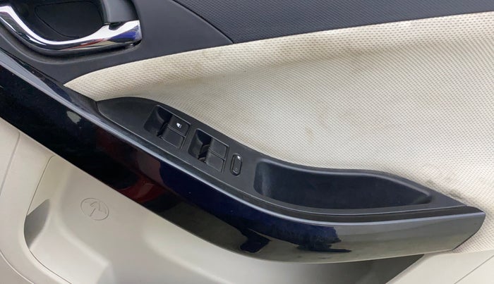 2021 Tata NEXON XZA PLUS (O) PETROL, Petrol, Automatic, 60,391 km, Driver Side Door Panels Control