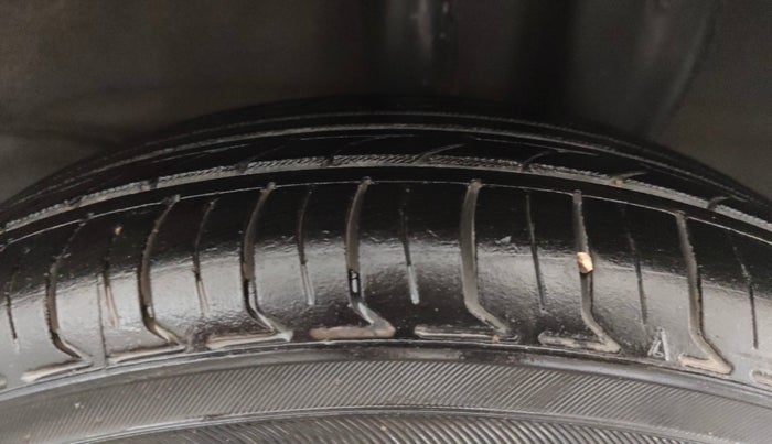 2020 Hyundai NEW SANTRO SPORTZ CNG, CNG, Manual, 44,345 km, Left Rear Tyre Tread