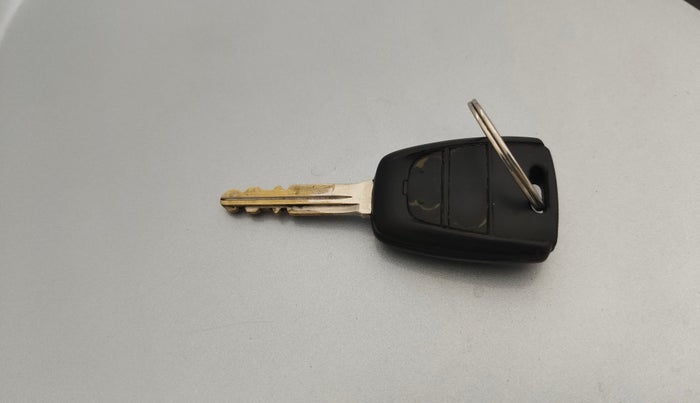 2020 Hyundai NEW SANTRO SPORTZ CNG, CNG, Manual, 44,345 km, Key Close Up