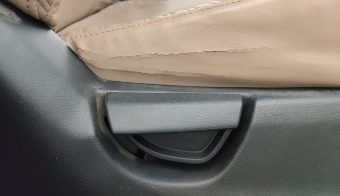 2020 Hyundai NEW SANTRO SPORTZ CNG, CNG, Manual, 44,345 km, Driver Side Adjustment Panel