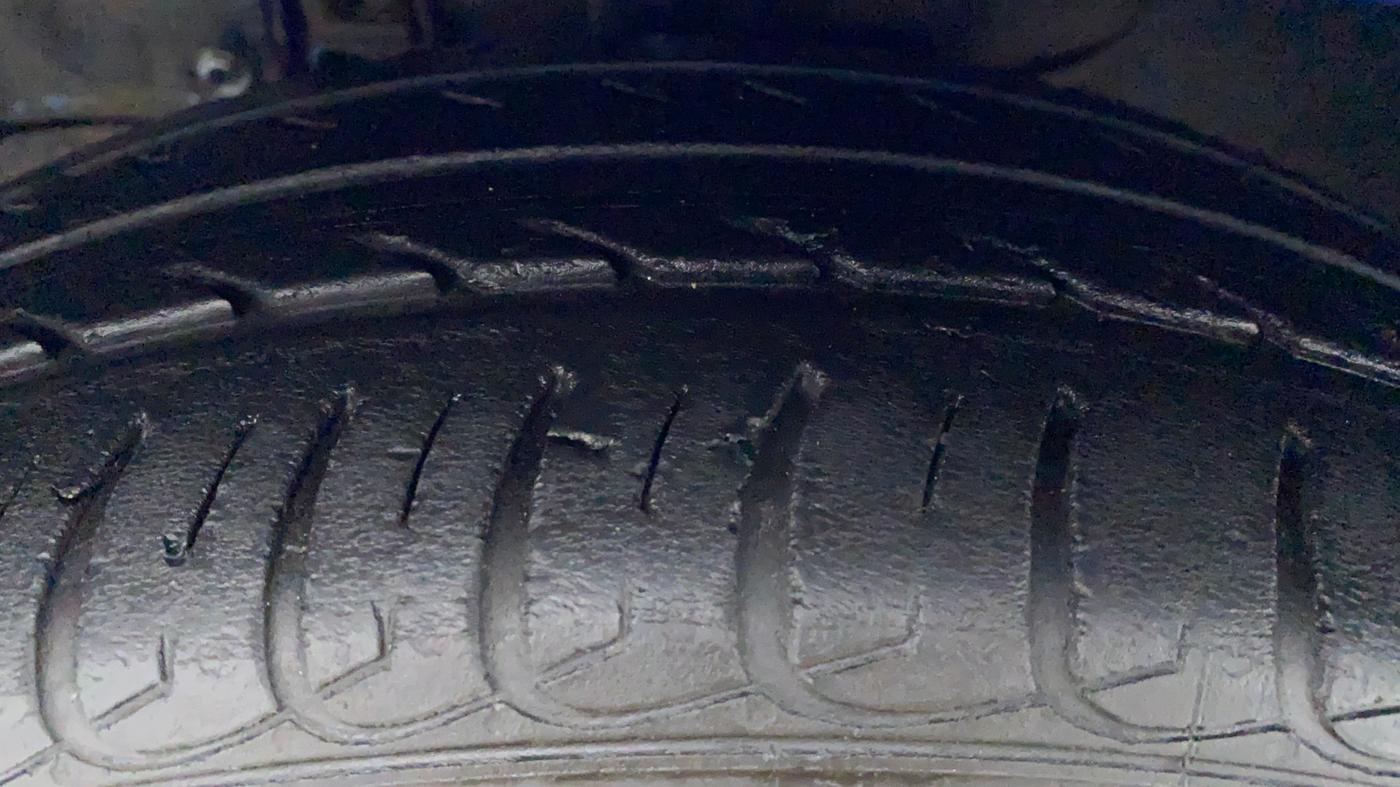 2020 Tata Tiago XZA+ 1.2 RTN, Petrol, Automatic, 87,550 km, Right Front Tyre Tread