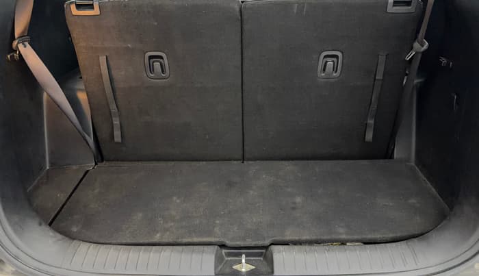 2022 KIA CARENS PRESTIGE PLUS 1.4 PETROL 7 STR, Petrol, Manual, 89,233 km, Boot Inside