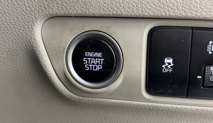 2022 KIA CARENS PRESTIGE PLUS 1.4 PETROL 7 STR, Petrol, Manual, 89,233 km, Keyless Start/ Stop Button