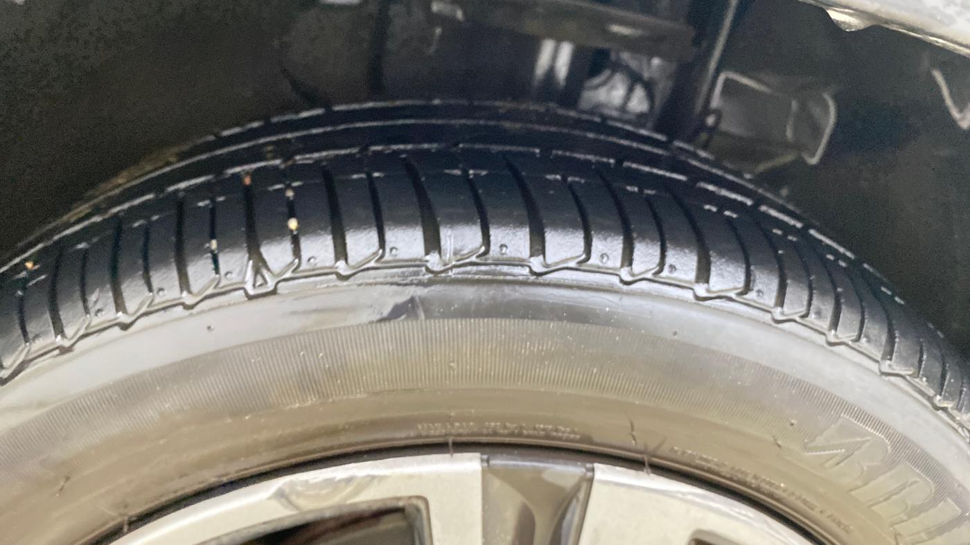 2023 Tata TIAGO NRG XZ AMT, Petrol, Automatic, 34,809 km, Right Front Tyre Tread