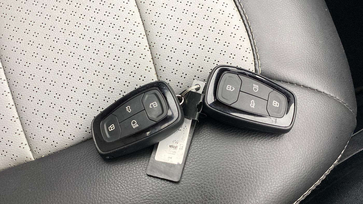 2023 Tata TIAGO NRG XZ AMT, Petrol, Automatic, 34,809 km, Key Close Up