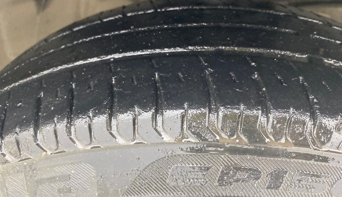 2019 Maruti Swift LXI, Petrol, Manual, 59,574 km, Right Front Tyre Tread