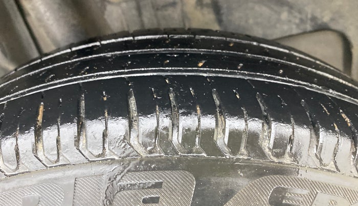 2019 Maruti Swift LXI, Petrol, Manual, 59,574 km, Right Rear Tyre Tread