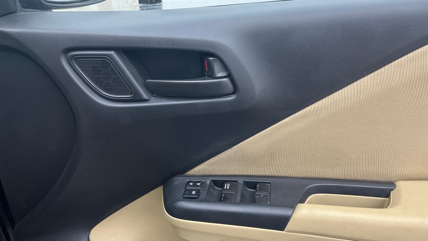 2015 Honda City 1.5L I-VTEC SV, Petrol, Manual, 99,486 km, Driver Side Door Panels Control