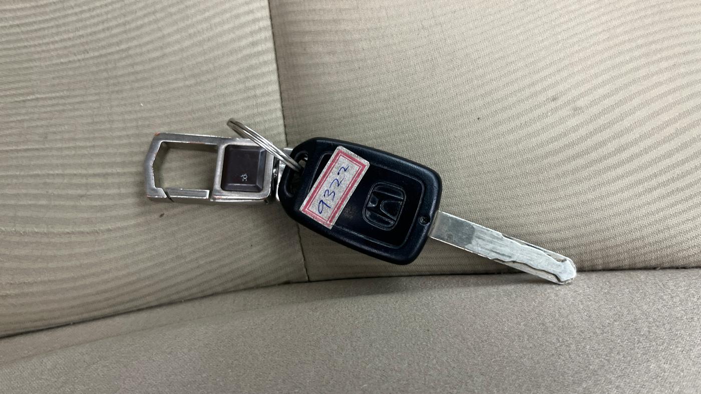 2015 Honda City 1.5L I-VTEC SV, Petrol, Manual, 99,486 km, Key Close Up