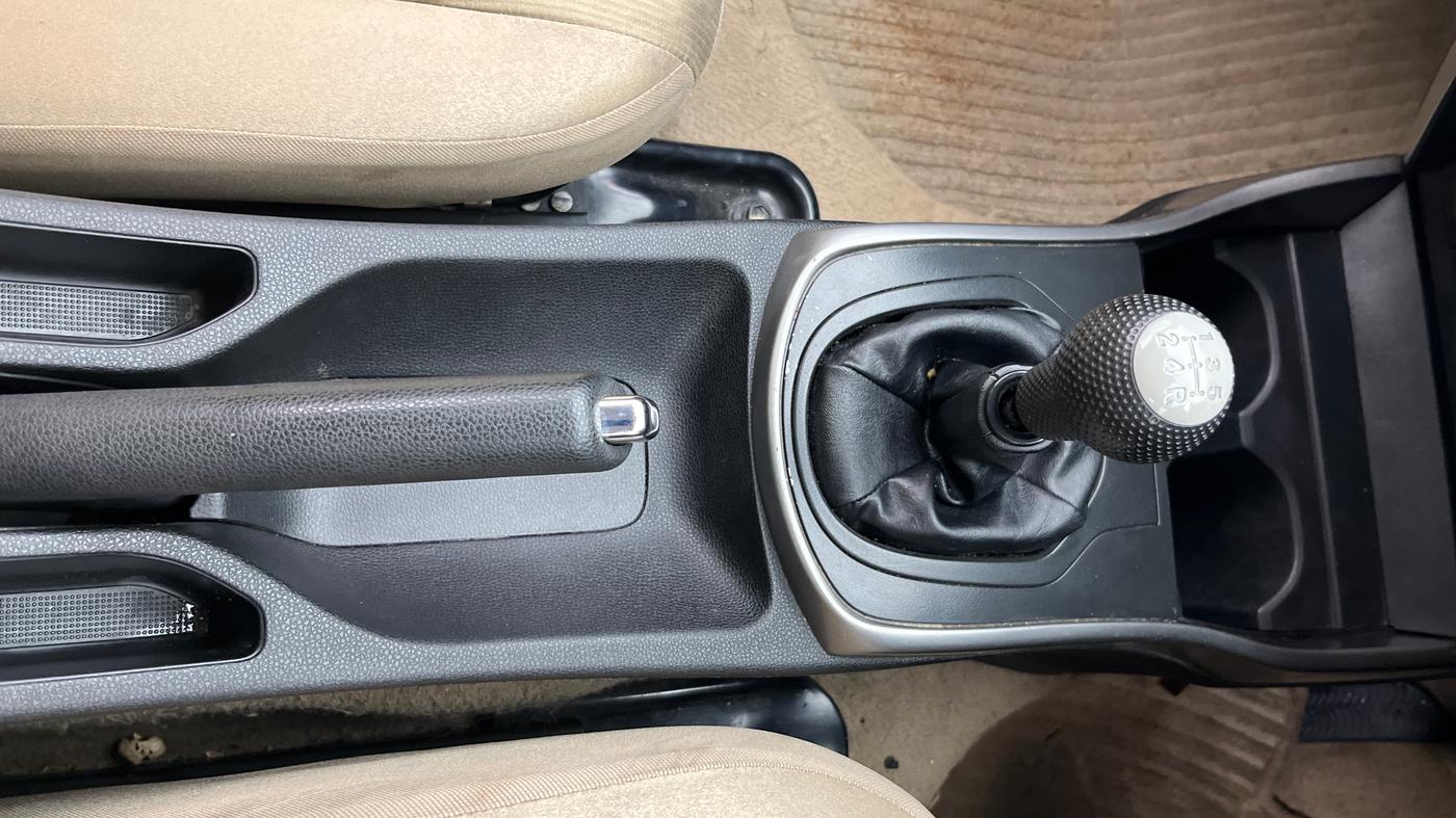 2015 Honda City 1.5L I-VTEC SV, Petrol, Manual, 99,486 km, Gear Lever