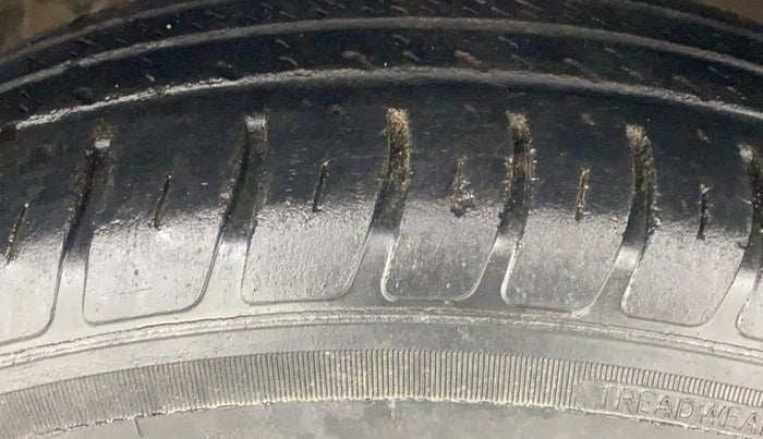 2021 Maruti Dzire VXI, Petrol, Manual, 61,669 km, Right Front Tyre Tread