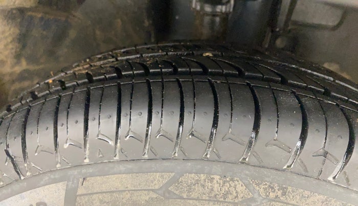 2018 Renault Kwid CLIMBER 1.0, Petrol, Manual, 52,261 km, Right Front Tyre Tread