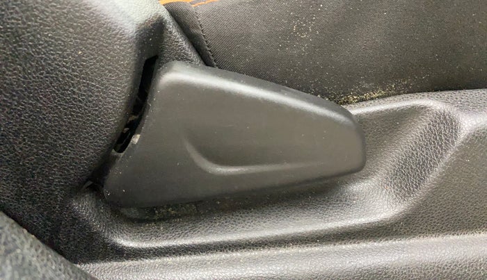 2018 Renault Kwid CLIMBER 1.0, Petrol, Manual, 52,261 km, Driver Side Adjustment Panel