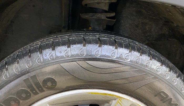 2021 Renault Kwid RXT 1.0 AMT (O), Petrol, Automatic, 33,960 km, Left Front Tyre Tread