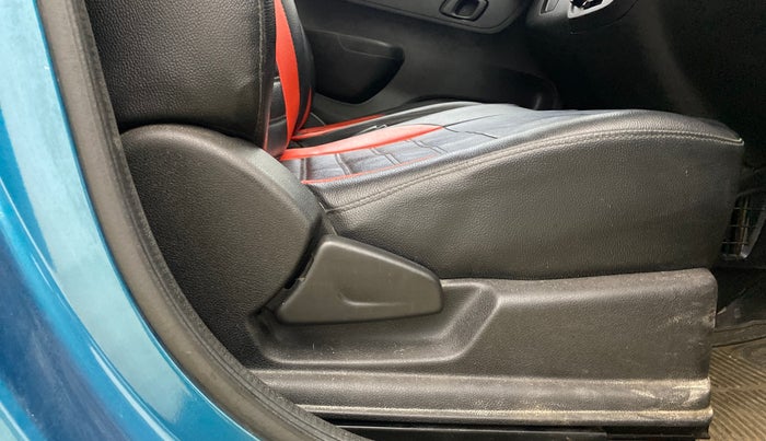 2021 Renault Kwid RXT 1.0 AMT (O), Petrol, Automatic, 33,960 km, Driver Side Adjustment Panel