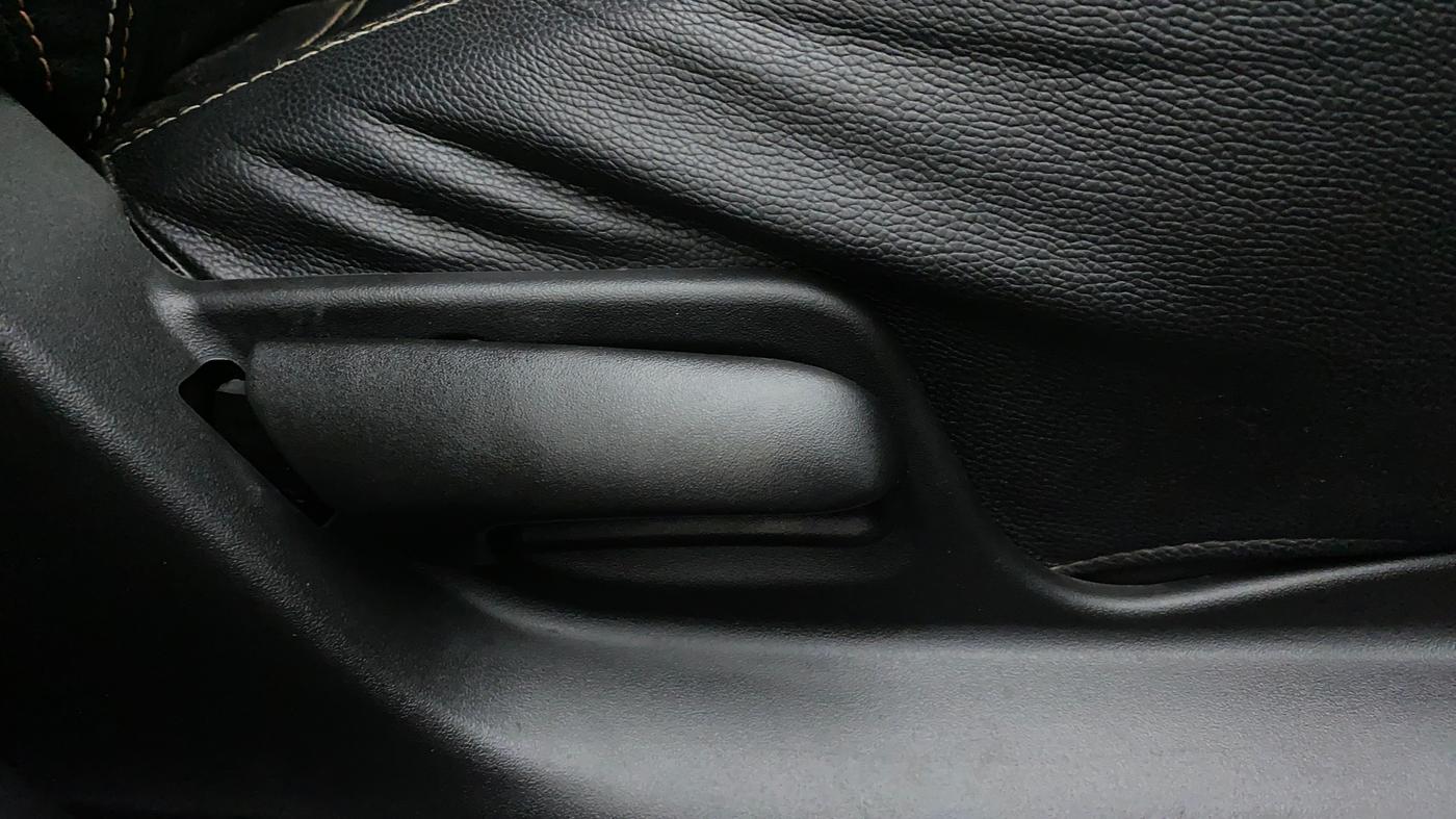 2017 Maruti Swift VXI OPT, Petrol, Manual, 14,361 km, Driver Side Adjustment Panel