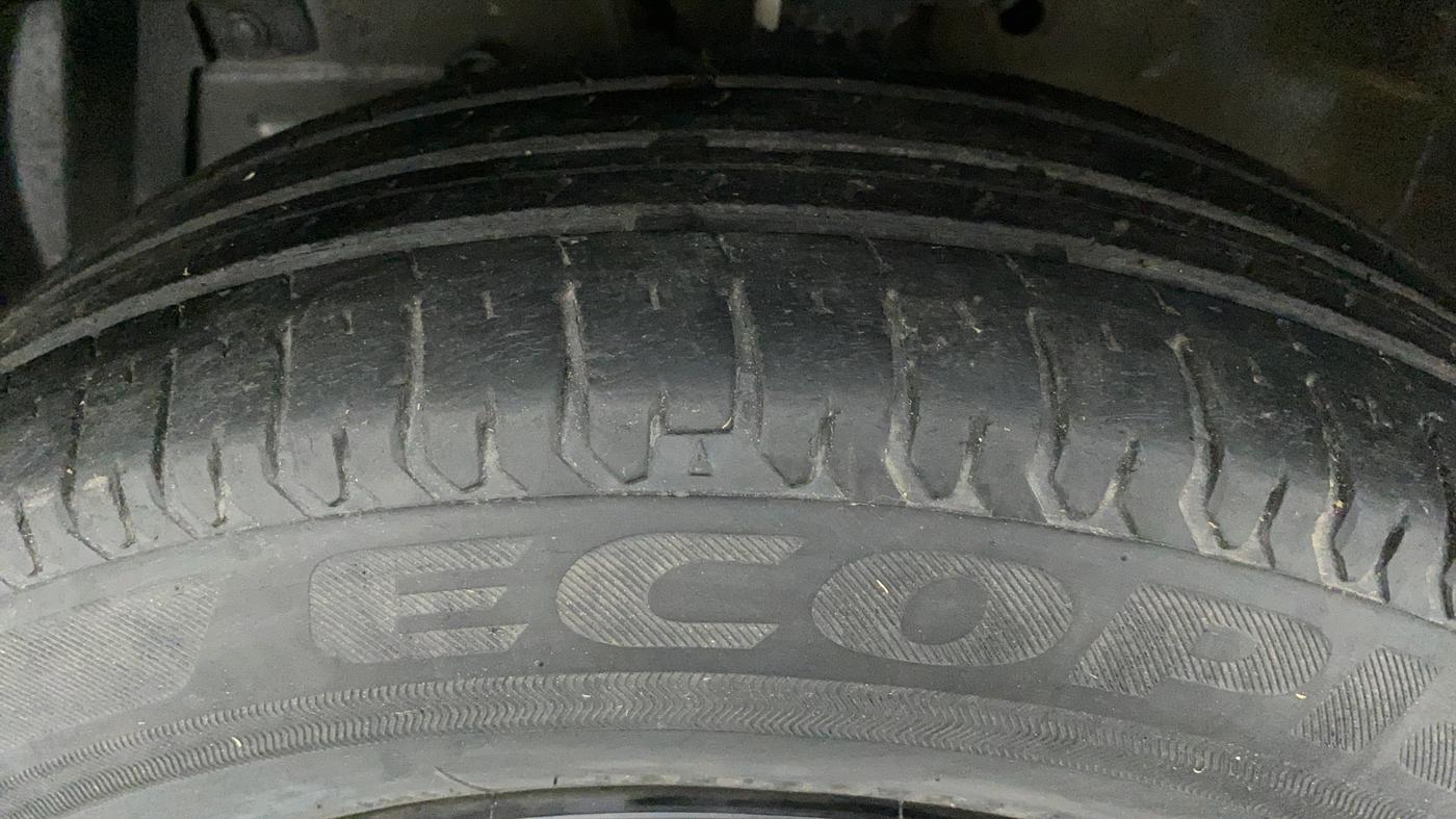 2017 Maruti Swift VXI OPT, Petrol, Manual, 14,361 km, Left Front Tyre Tread