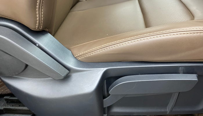 2019 Tata Harrier XZ 2.0L Kryotec, Diesel, Manual, 36,857 km, Driver Side Adjustment Panel
