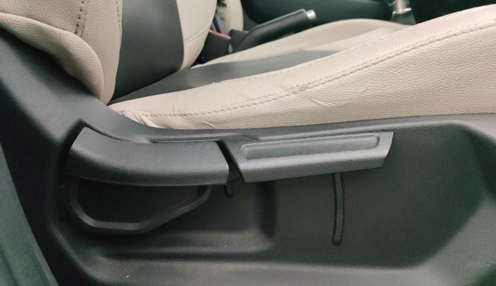 2021 Hyundai VENUE SX 1.0 TURBO IMT, Petrol, Manual, 1,15,386 km, Driver Side Adjustment Panel