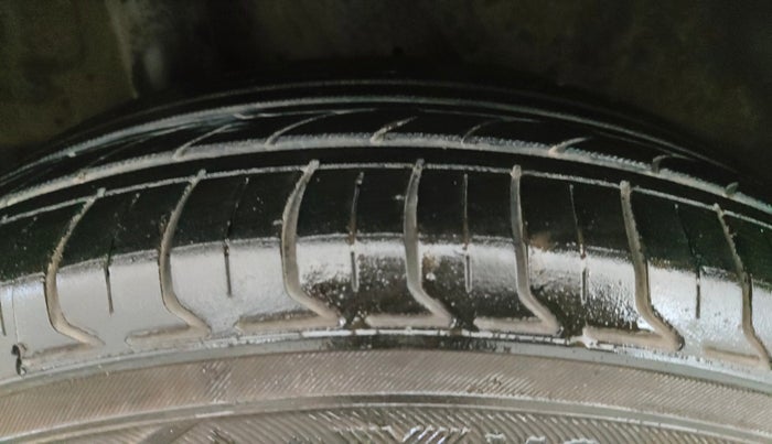 2021 Hyundai VENUE SX 1.0 TURBO IMT, Petrol, Manual, 1,15,386 km, Right Rear Tyre Tread