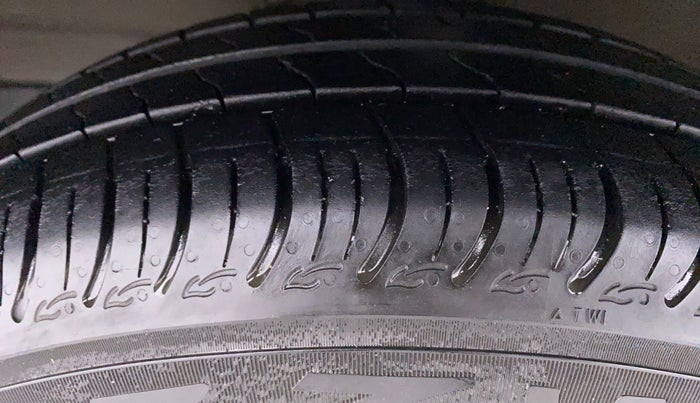 2020 Maruti S PRESSO VXI PLUS, Petrol, Manual, 76,494 km, Left Front Tyre Tread