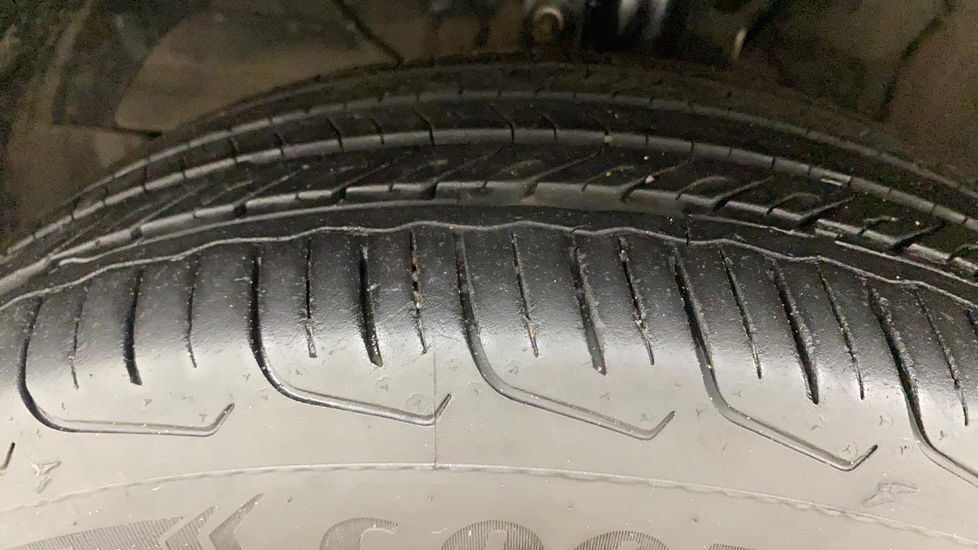 2024 Toyota Urban Cruiser Taisor V 1.0 Petrol AT, Petrol, Automatic, 25,631 km, Left Front Tyre Tread