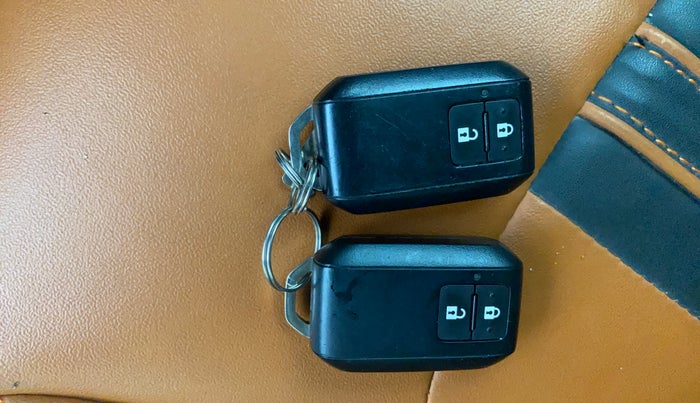 2024 Toyota Urban Cruiser Taisor V 1.0 Petrol AT, Petrol, Automatic, 25,543 km, Key Close Up