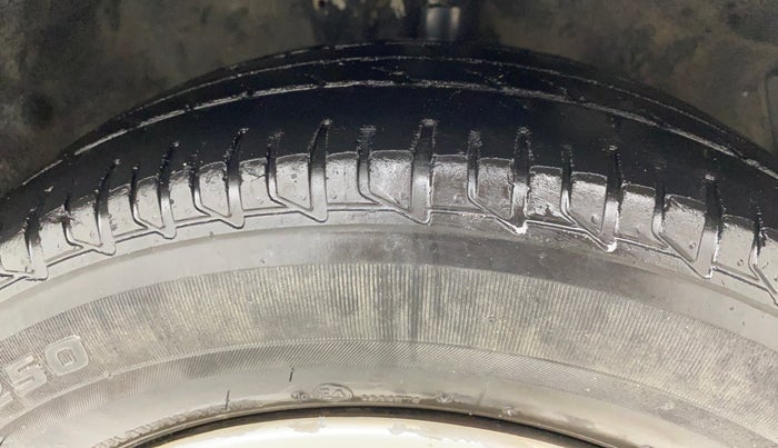 2012 Hyundai i20 MAGNA 1.2, Petrol, Manual, 90,411 km, Right Front Tyre Tread