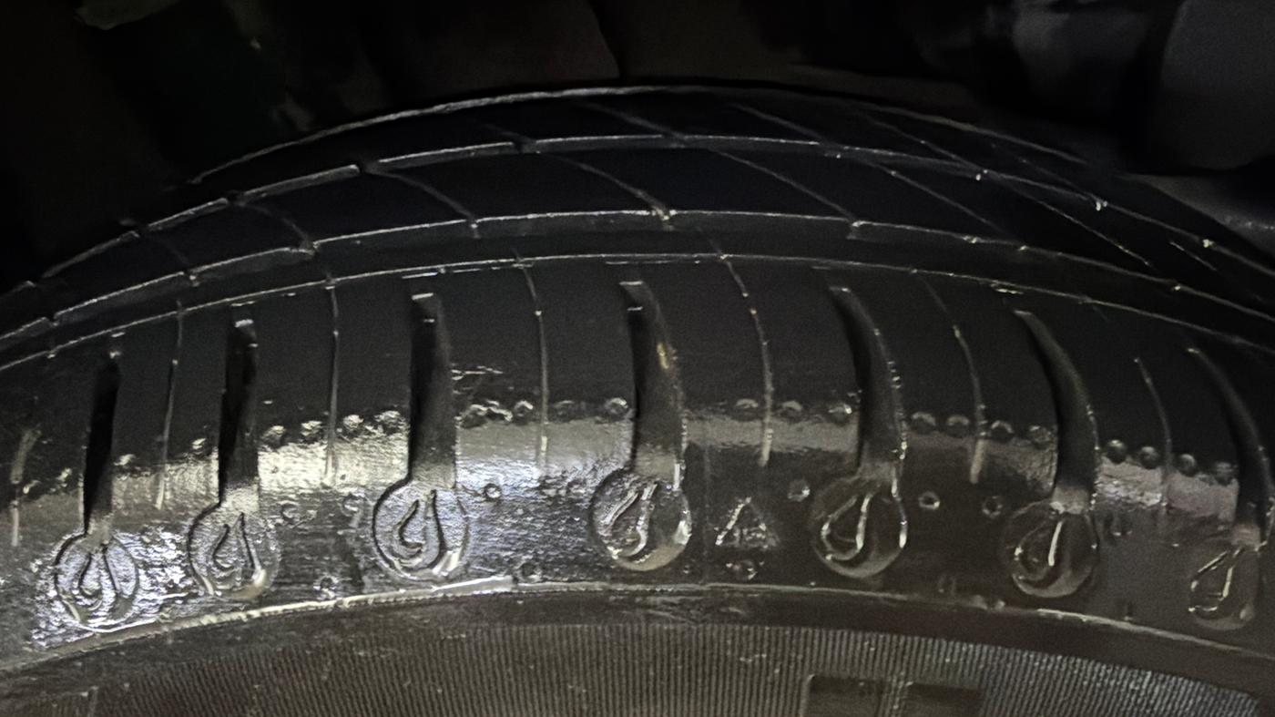 2024 Tata TIGOR XZA Plus iCNG , CNG, Automatic, 32,813 km, Right Rear Tyre Tread