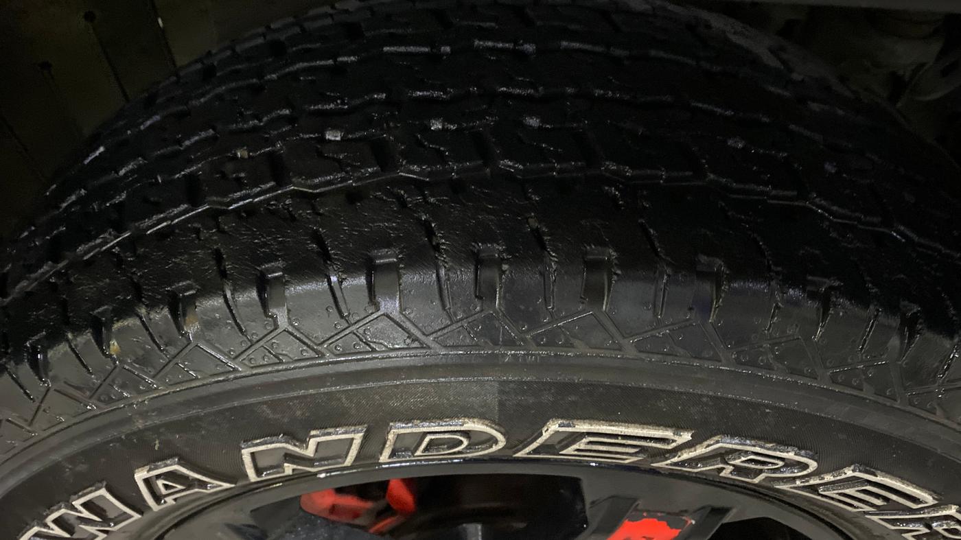 2021 Mahindra Thar LX PETROL HT 4WD AT, Petrol, Automatic, 29,267 km, Right Front Tyre Tread