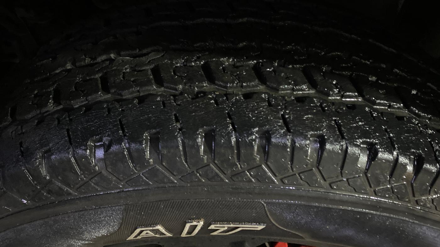 2021 Mahindra Thar LX PETROL HT 4WD AT, Petrol, Automatic, 29,267 km, Left Front Tyre Tread
